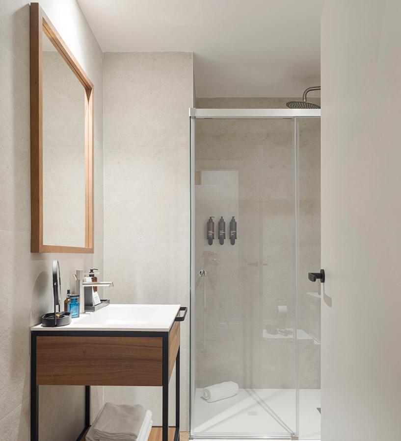Oliveira Rooms Valence Extérieur photo